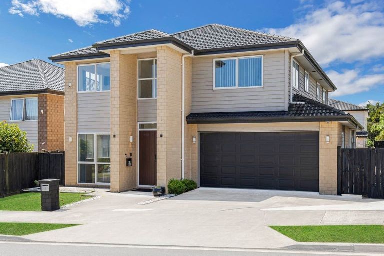 Photo of property in 3 Cloghfin Place, Flat Bush, Auckland, 2019