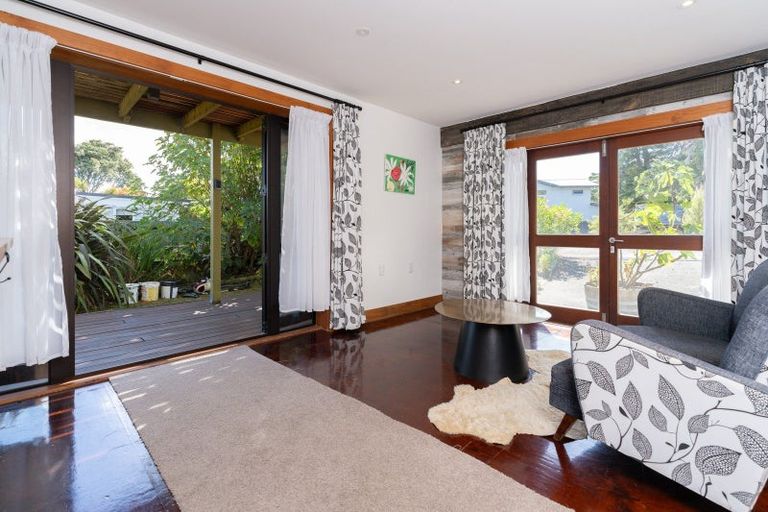 Photo of property in 61 Lorenzen Bay Road, Raglan, 3225