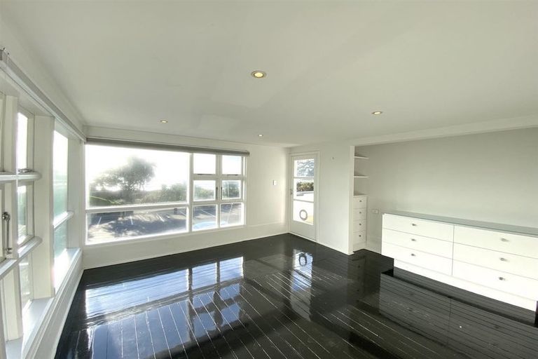 Photo of property in 100 Esplanade, Sumner, Christchurch, 8081