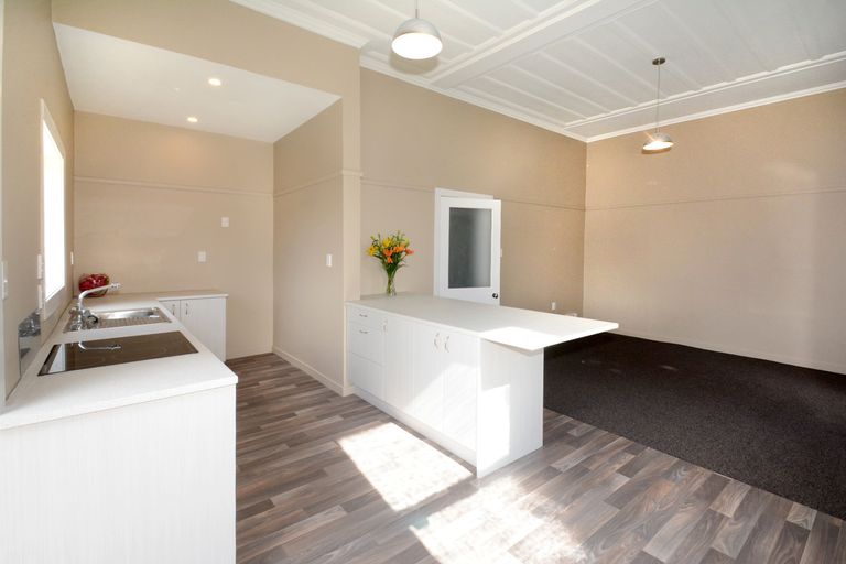 Photo of property in 17 Wesley Street, South Dunedin, Dunedin, 9012