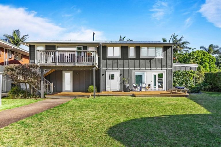 Photo of property in 6 Mckenzie Avenue, Arkles Bay, Whangaparaoa, 0932