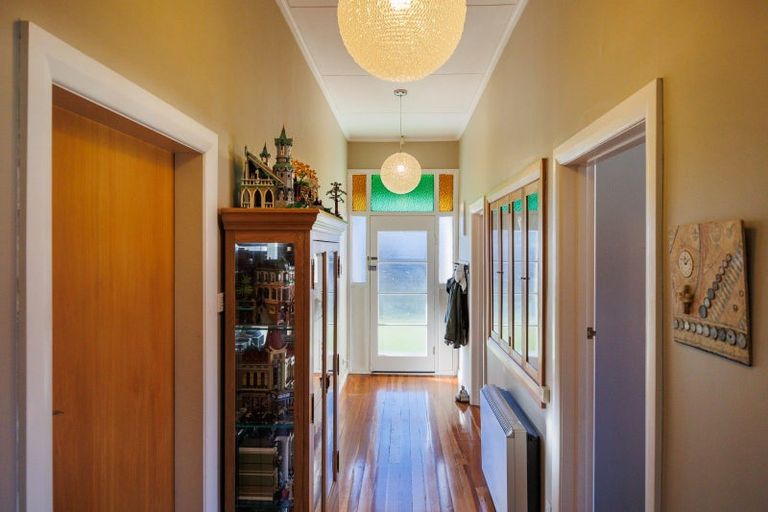 Photo of property in 32 Colombo Street, Hokowhitu, Palmerston North, 4410