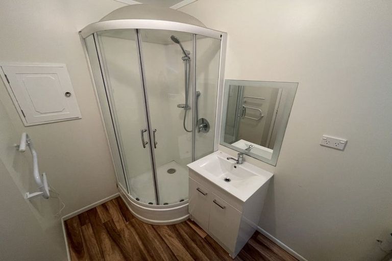 Photo of property in 1/27 South Karori Road, Karori, Wellington, 6012