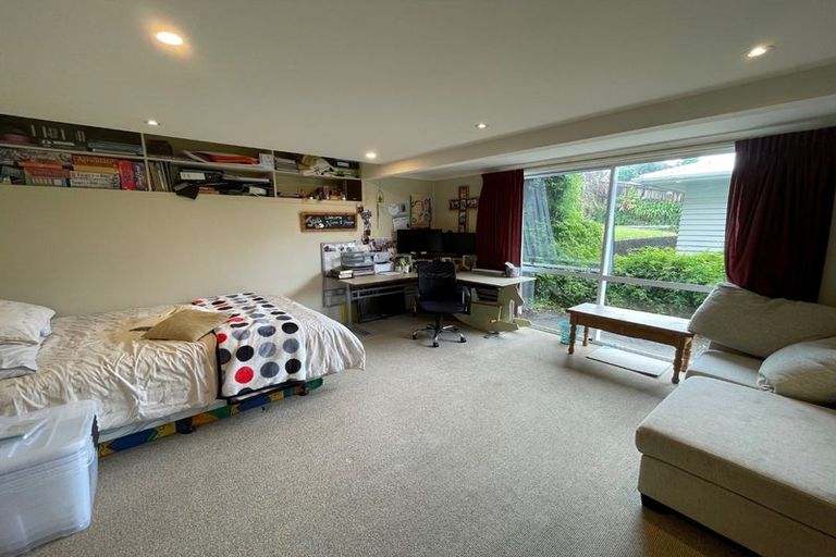 Photo of property in 74 Awanui Street, Merrilands, New Plymouth, 4312