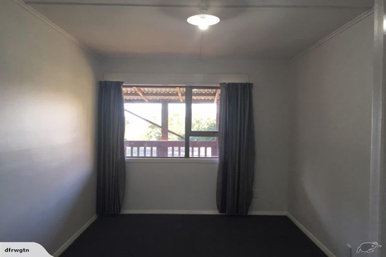 Photo of property in 92 Tremewan Street, Tawa, Wellington, 5028