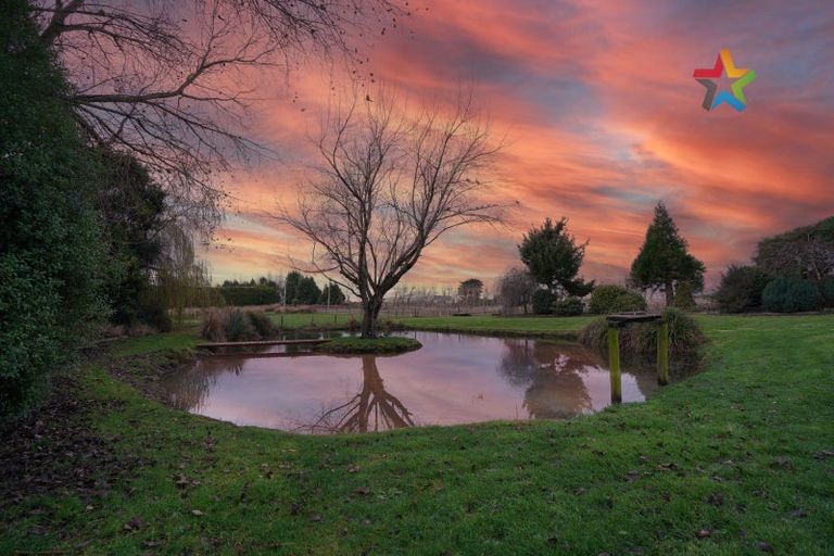 Photo of property in 220 Mill Road South, Seaward Bush, Invercargill, 9871