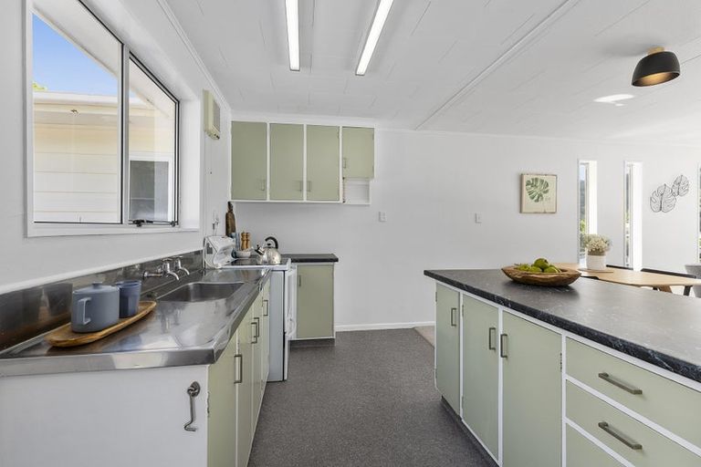 Photo of property in 25 Yarrow Place, Papakowhai, Porirua, 5024