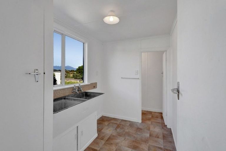 Photo of property in 90 Mangorei Road, Strandon, New Plymouth, 4312