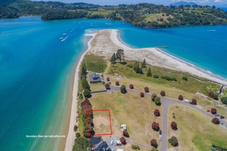 Photo of property in 275 Omaha Drive, Omaha, 0986