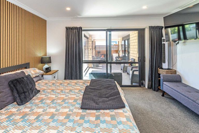 Photo of property in 15 Jackson Street, College Estate, Whanganui, 4500