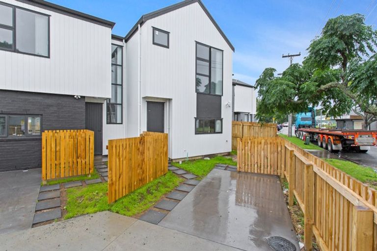 Photo of property in 1b Gloucester Road, Manurewa, Auckland, 2102