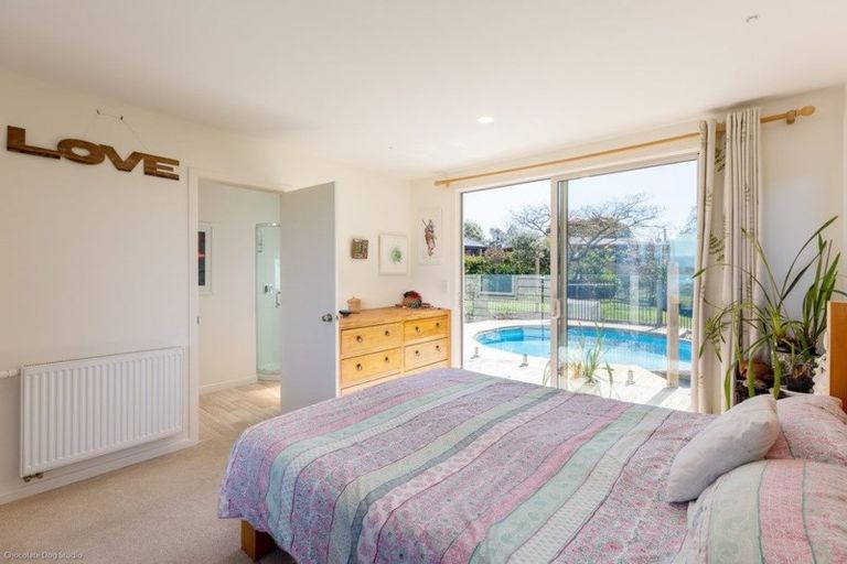 Photo of property in 12 Coutts Place, Mapua, 7005