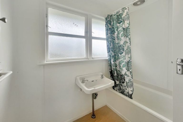 Photo of property in 10a Bull Avenue, Wainuiomata, Lower Hutt, 5014