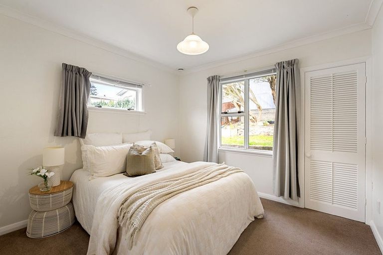 Photo of property in 6 Duncan Street, Tawa, Wellington, 5028