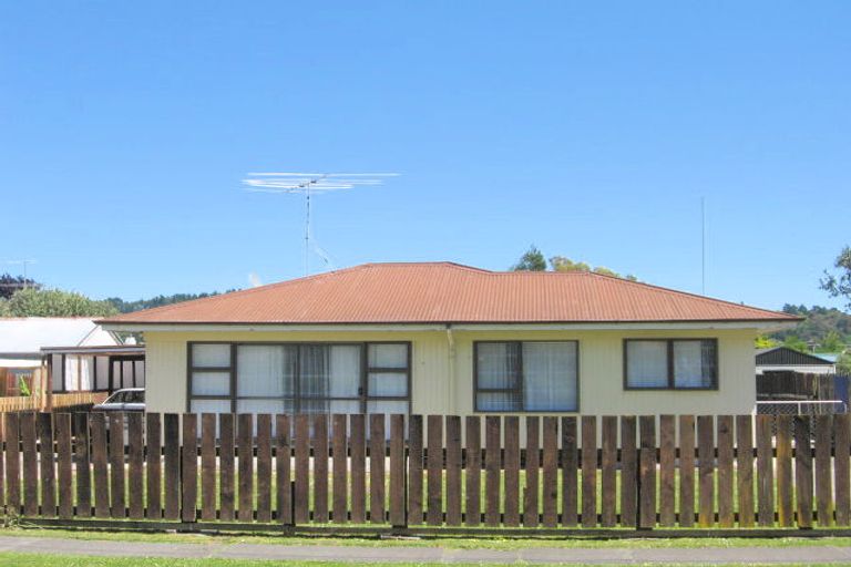 Photo of property in 9 Kara Street, Outer Kaiti, Gisborne, 4010