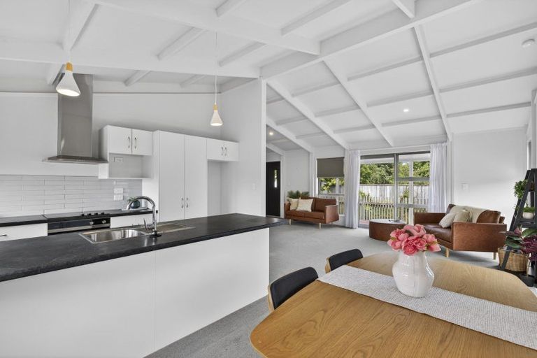 Photo of property in 6b Walsh Road, Westown, New Plymouth, 4310