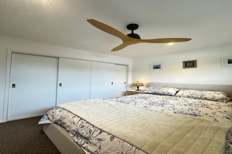 Photo of property in 2/383 Bucklands Road, Bucklands Beach, Auckland, 2012