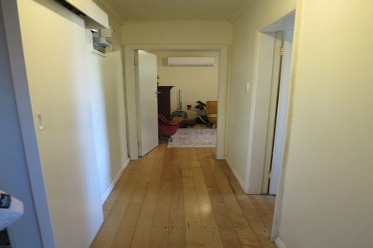 Photo of property in 1/77 Maida Vale Road, Roseneath, Wellington, 6011