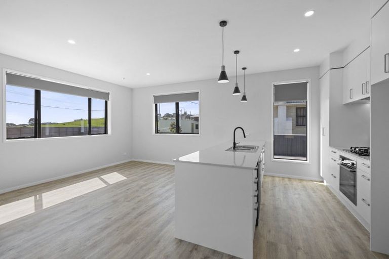 Photo of property in 53 Pohutukawa Place, Bell Block, New Plymouth, 4312