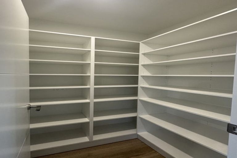 Photo of property in 37 Cousins Street, Woodend, 7691