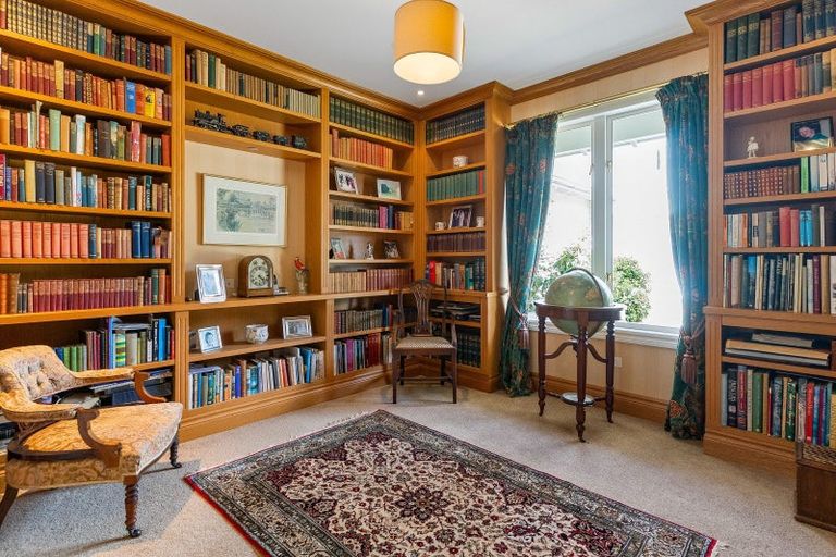 Photo of property in 38 Kaipara View Road, Helensville, 0875