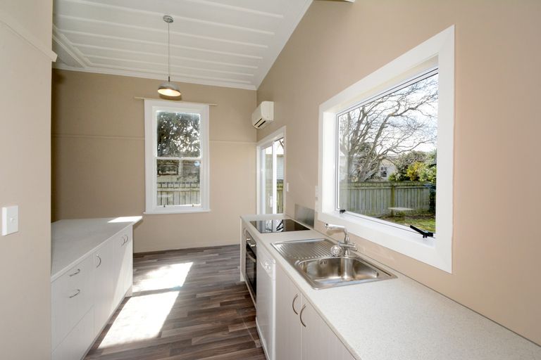 Photo of property in 17 Wesley Street, South Dunedin, Dunedin, 9012