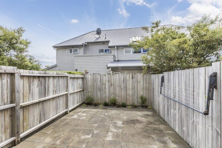 Photo of property in 9/2 Stone Street, Miramar, Wellington, 6022