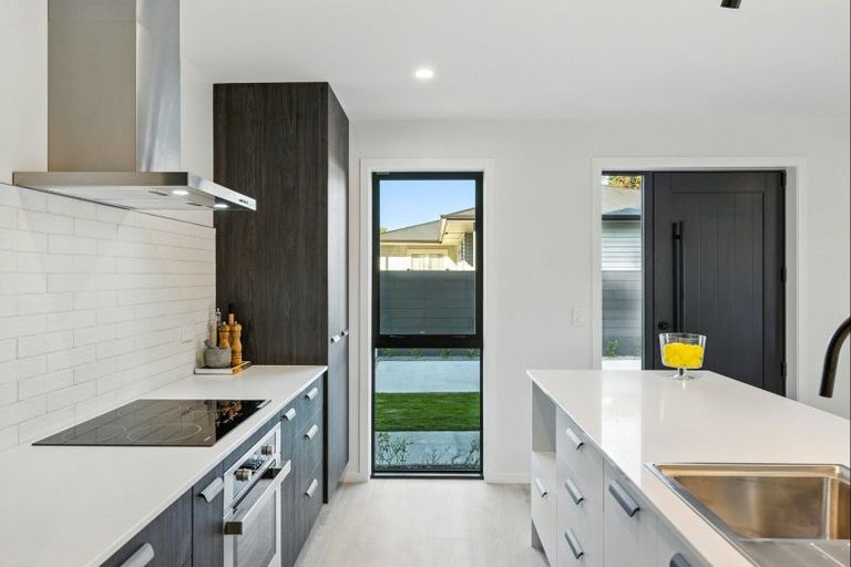 Photo of property in 11d Gordon Place, Levin, 5510