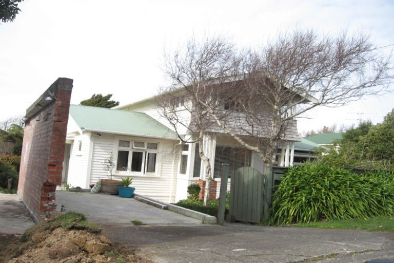 Photo of property in 35 Beauchamp Street, Karori, Wellington, 6012