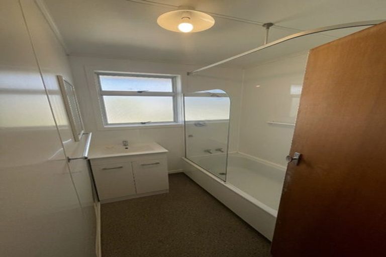 Photo of property in 30 Camellia Avenue, Bell Block, New Plymouth, 4312