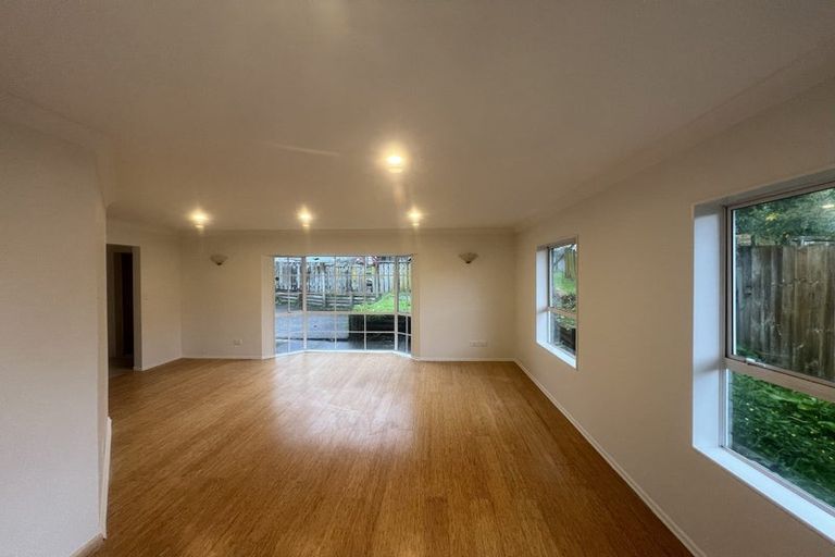 Photo of property in 3a Christina Avenue, Te Atatu South, Auckland, 0602