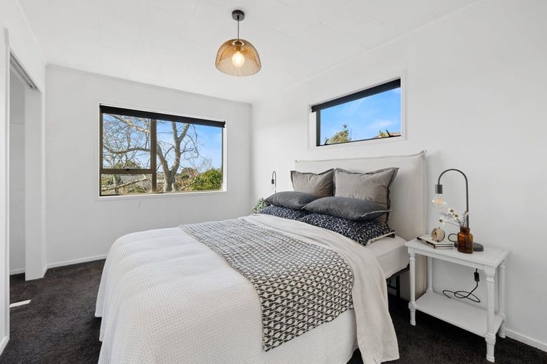 Photo of property in 9 Cabot Place, Frankleigh Park, New Plymouth, 4310