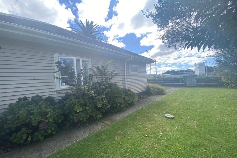 Photo of property in 77 Avalon Drive, Nawton, Hamilton, 3200