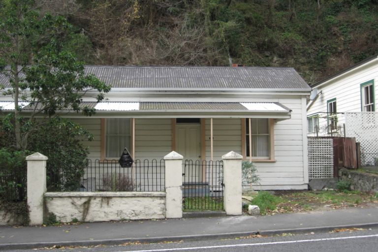 Photo of property in 121-123 Shakespeare Road, Bluff Hill, Napier, 4110