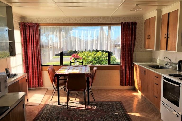 Photo of property in 83 Main Road, Clinton, 9534