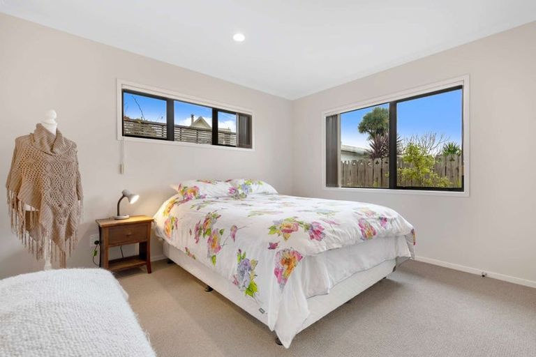 Photo of property in 104b Racecourse Road, Waiuku, 2123