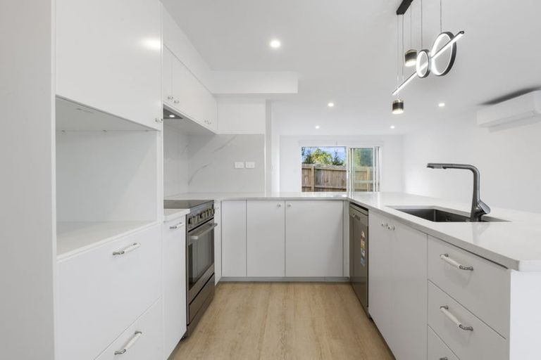 Photo of property in 2a Northgrove Avenue, Hillcrest, Auckland, 0627