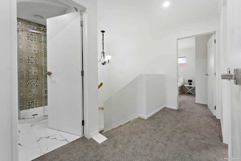 Photo of property in 4c Old Wairoa Road, Papakura, 2110