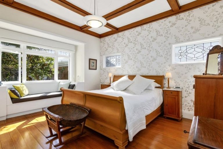 Photo of property in 17 Saint Albans Grove, Woburn, Lower Hutt, 5010