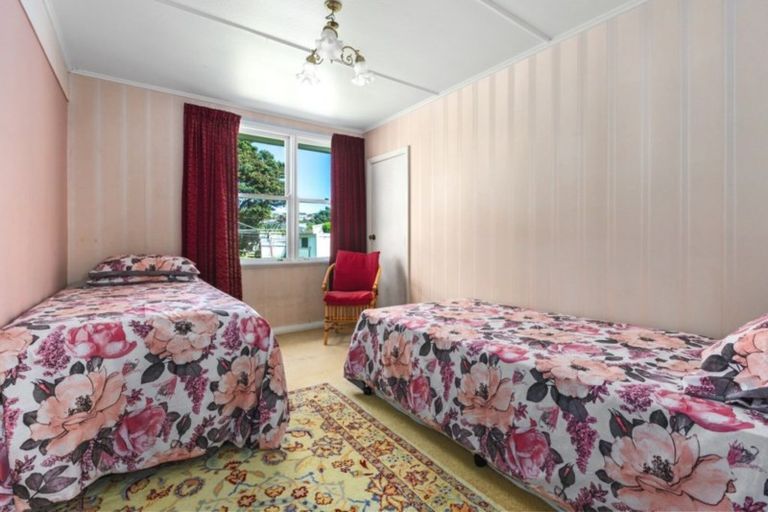 Photo of property in 18 Waiuta Street, Titahi Bay, Porirua, 5022