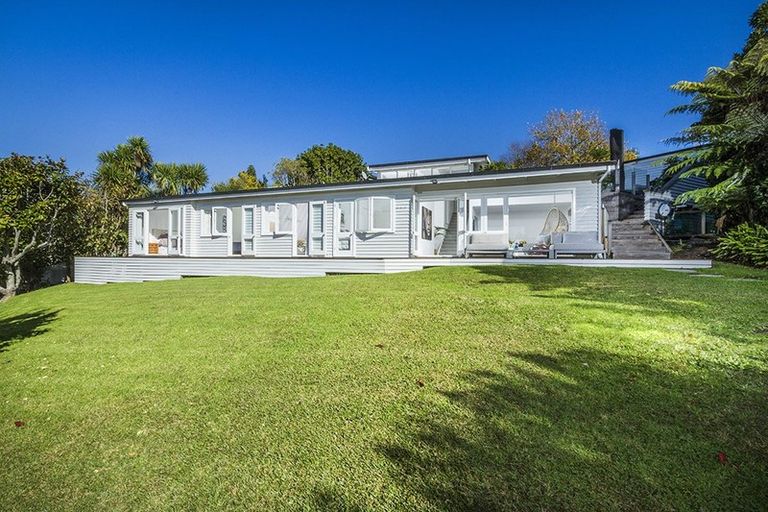 Photo of property in 97b Braemar Road, Castor Bay, Auckland, 0620