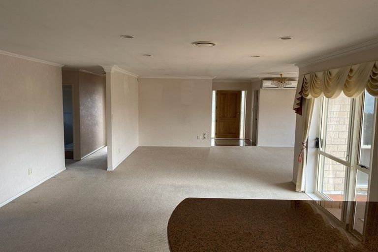 Photo of property in 22 Nuneaton Drive, Flat Bush, Auckland, 2019