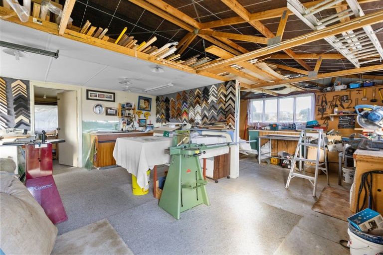 Photo of property in 205-233 Fitzherbert Road East, Aokautere, Palmerston North, 4471