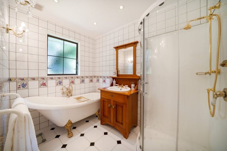 Photo of property in 8 Makatote Grove, Churton Park, Wellington, 6037