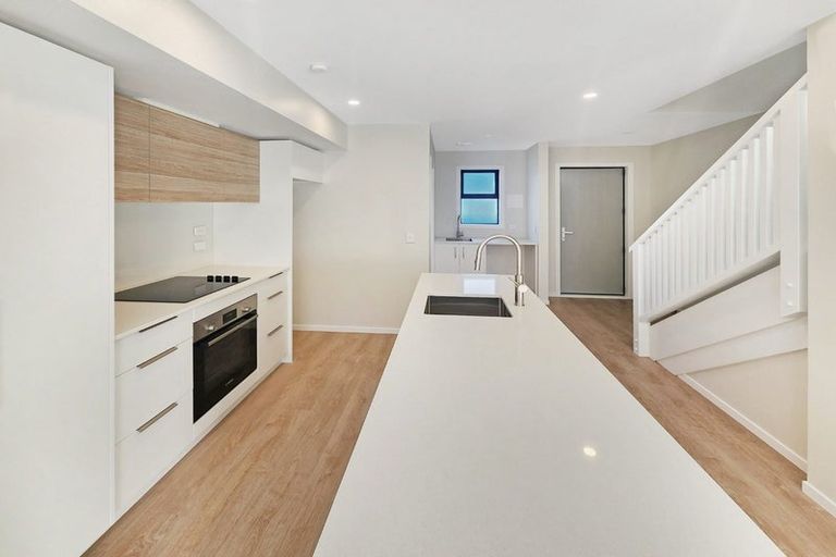 Photo of property in 3/31 Wainuiomata Road, Wainuiomata, Lower Hutt, 5014
