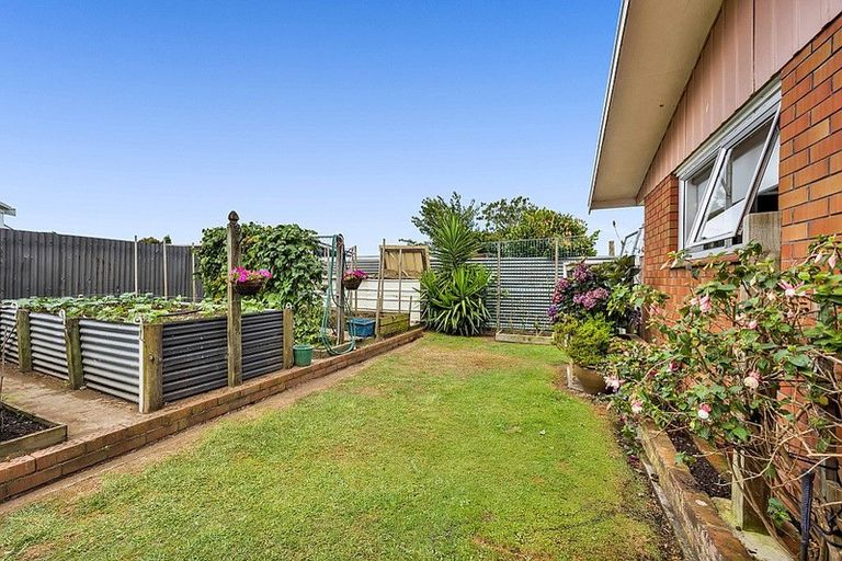 Photo of property in 26 High Street East, Waitara, 4320
