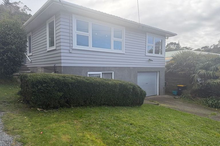 Photo of property in 82 Chester Road, Tawa, Wellington, 5028