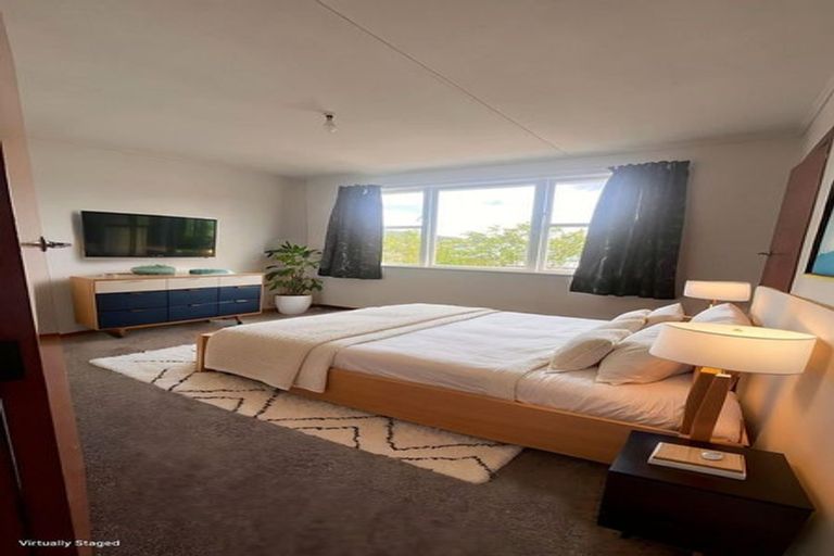 Photo of property in 72 Castor Crescent, Cannons Creek, Porirua, 5024