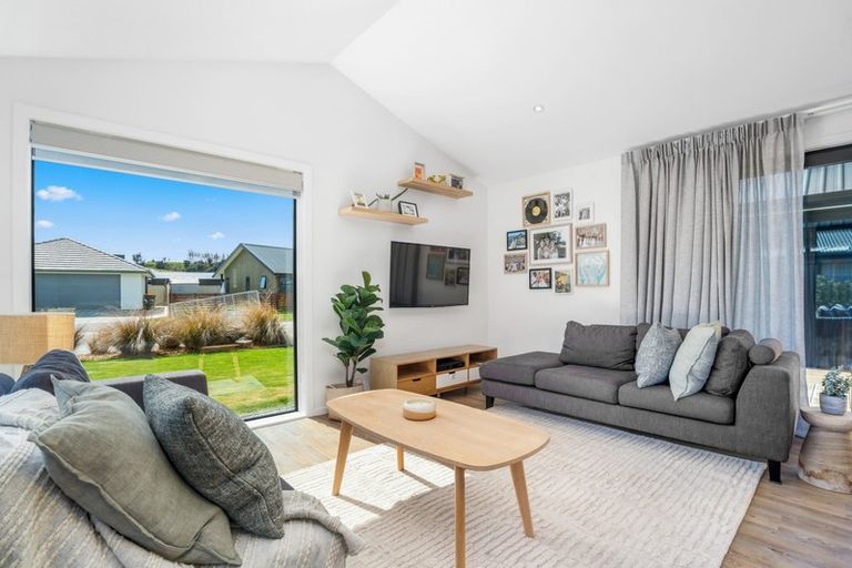 Photo of property in 4 Violet Way, Lower Shotover, Queenstown, 9304