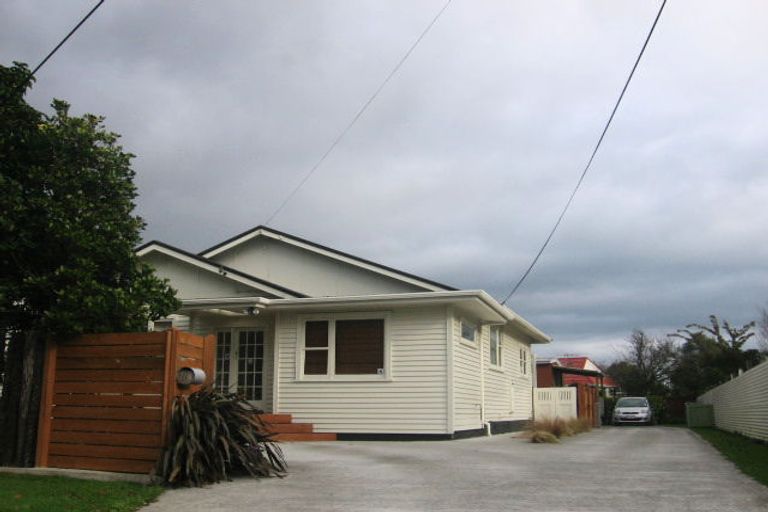 Photo of property in 14a Guthrie Street, Waterloo, Lower Hutt, 5011